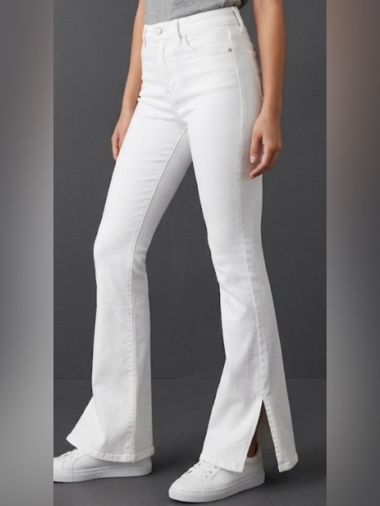 American Eagle Outfitters Denim - American Eagle Outfitters White High-Rise Jeans with Tan Leather Patch